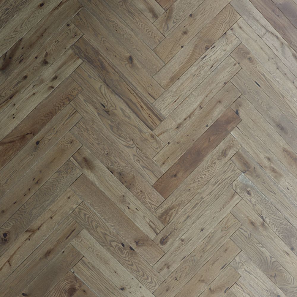 Паркет Елка Английская PolarWood Дуб BALTIC HB (1,08 м2)