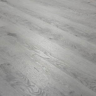 ПВХ Покрытие Millennium SPC Rockfloor VL88042-007 Makalu 1220х150х4 мм (1,83 м2) в интерьере