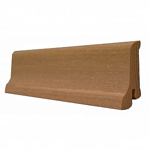Плинтус шпонированный PolarWood Дуб Белый/Oak White 15х95х2500 в интерьере